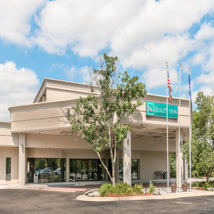 Wingate By Wyndham Hotel 2*